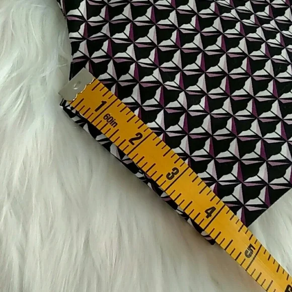 White House Black Market Geometric Pattern Black And Purple Dress Shorts Size 4 - Picture 5 of 7